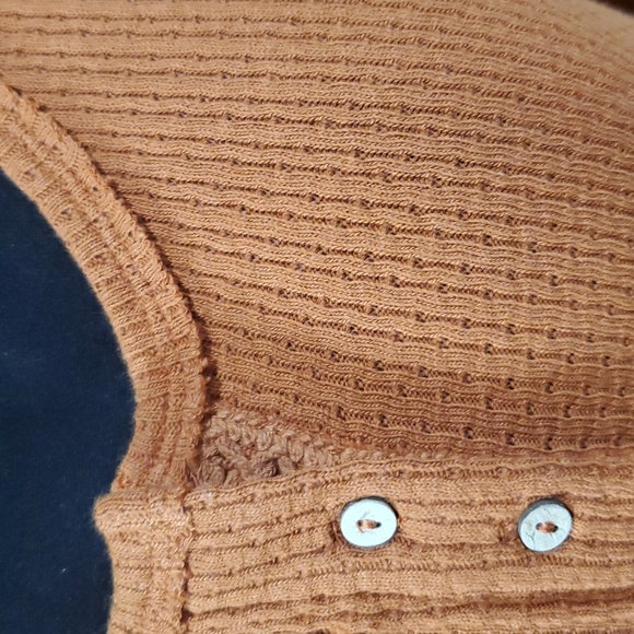 Nwt miss me rust crochet detailed waffle knit top - Picture 4 of 10